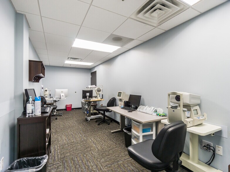 More Photos Of 12 Chatham Heights Rd, Fredericksburg Medical For Sale