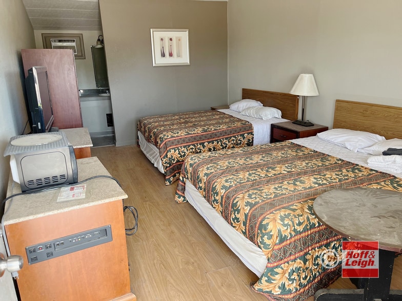 More Photos Of 650 Champlin Dr, Fountain Hotel For Sale