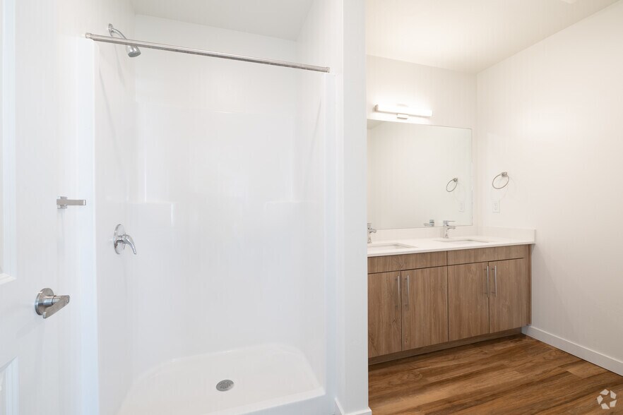 More Photos Of 1915 S Woodruff Ave, Idaho Falls Multifamily For Sale