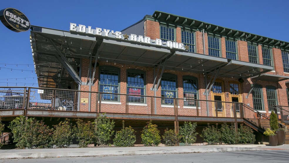 More Photos Of 205 Manufacturers Rd, Chattanooga General Retail For Lease