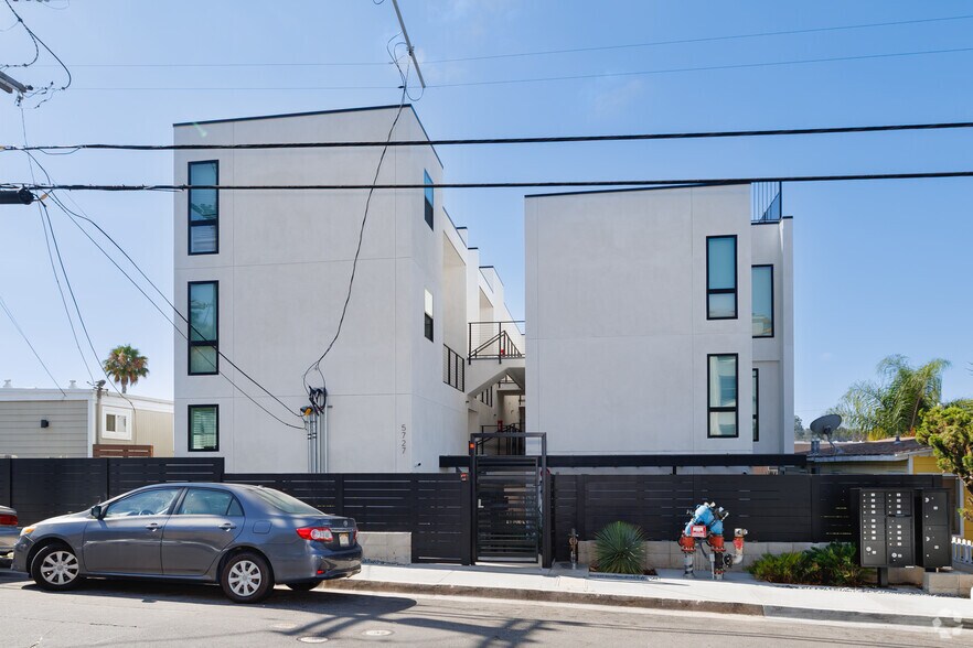 Primary Photo Of 5727 Lauretta St, San Diego Apartments For Sale