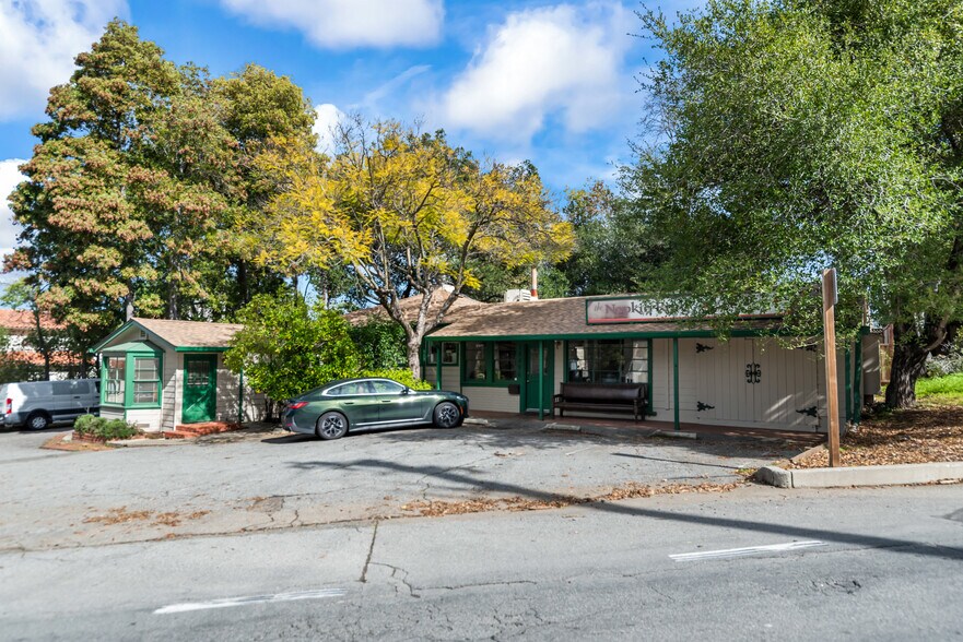 More Photos Of 14496 Oak Pl, Saratoga Restaurant For Sale