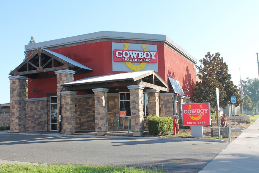 Primary Photo Of 5573 Arlington Ave, Riverside General Retail For Lease