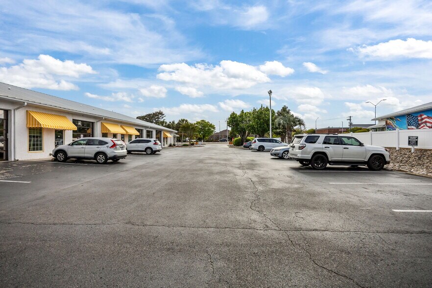 More Photos Of 1204 N Lake Park Blvd, Carolina Beach Light Distribution For Sale