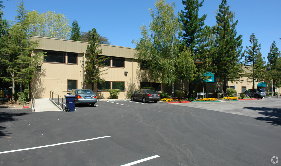 Primary Photo Of 300 El Pueblo Rd, Scotts Valley Manufacturing For Lease