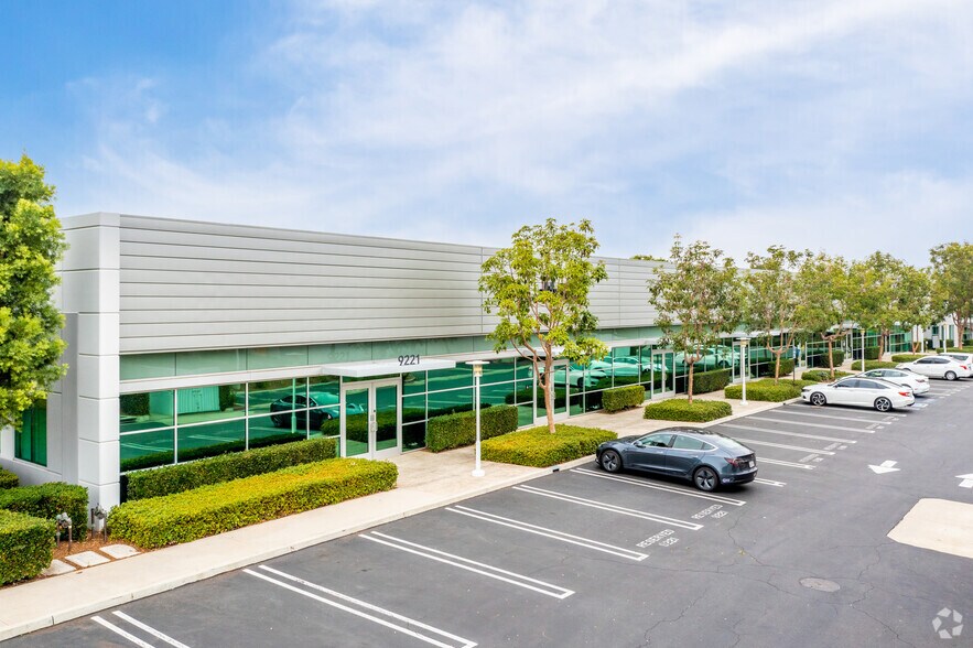 More Photos Of 9207-9221 Research Dr, Irvine Research And Development For Sale