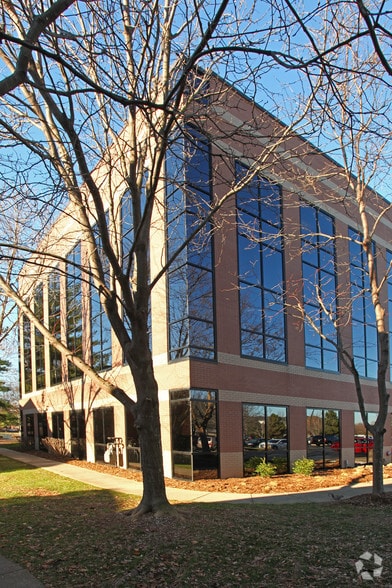 More Photos Of 4500 Bowling Blvd, Louisville Office For Lease