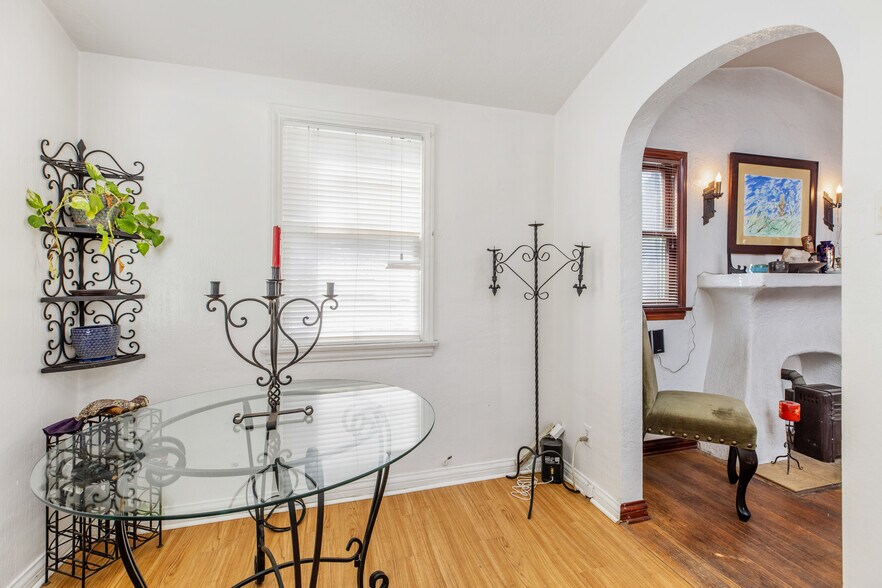 More Photos Of 1117 Mira Mar Ave, Long Beach Apartments For Sale