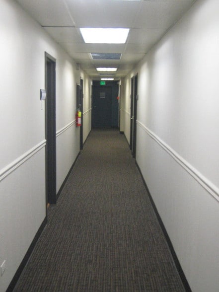 More Photos Of 1100 W Littleton Blvd, Littleton Loft Creative Space For Lease