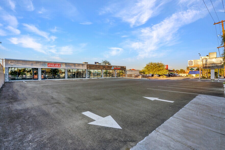 More Photos Of 4000 W Sahara Ave, Las Vegas Freestanding For Lease