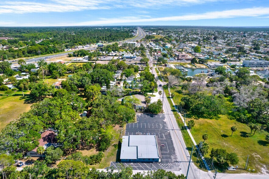 More Photos Of 14120 Old Dixie Hwy, Hudson Loft Creative Space For Lease