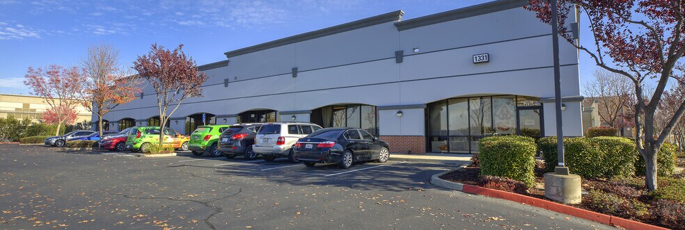 More Photos Of 1331 Aviation Blvd, Lincoln Warehouse For Sale