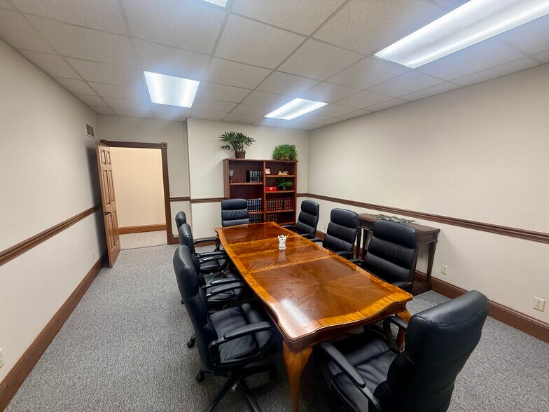 More Photos Of 15 W Center St, Lawrenceburg Coworking Space
