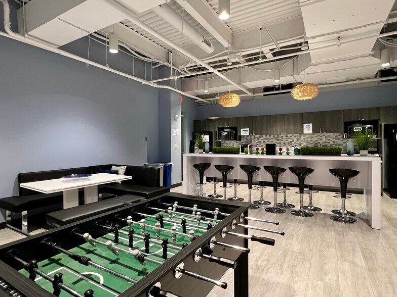 More Photos Of 5250 Corporate Dr, Troy Office For Lease