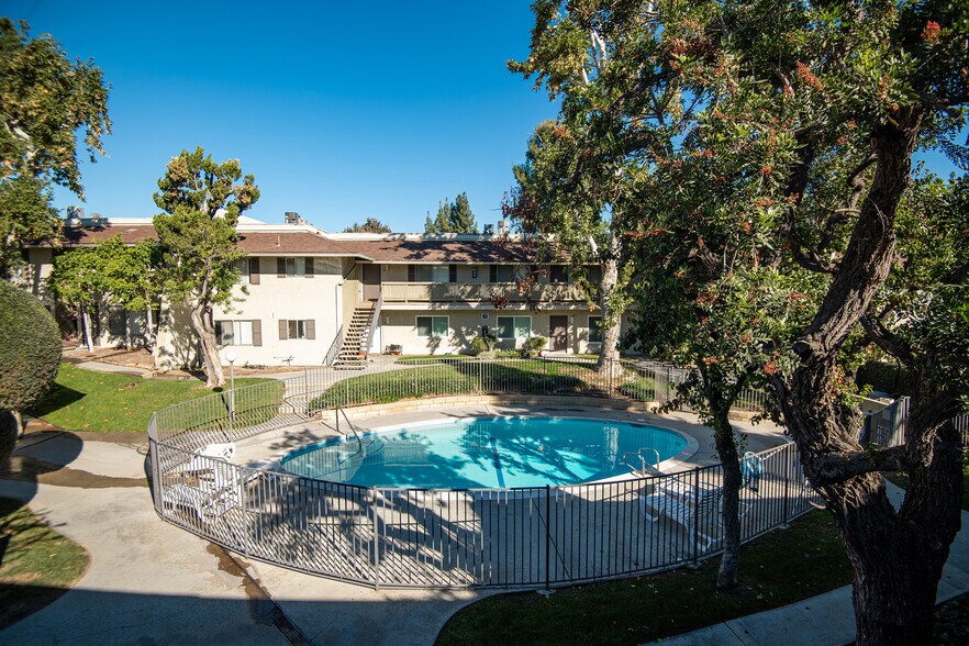 More Photos Of 1005 Via Zapata, Riverside Apartments For Sale