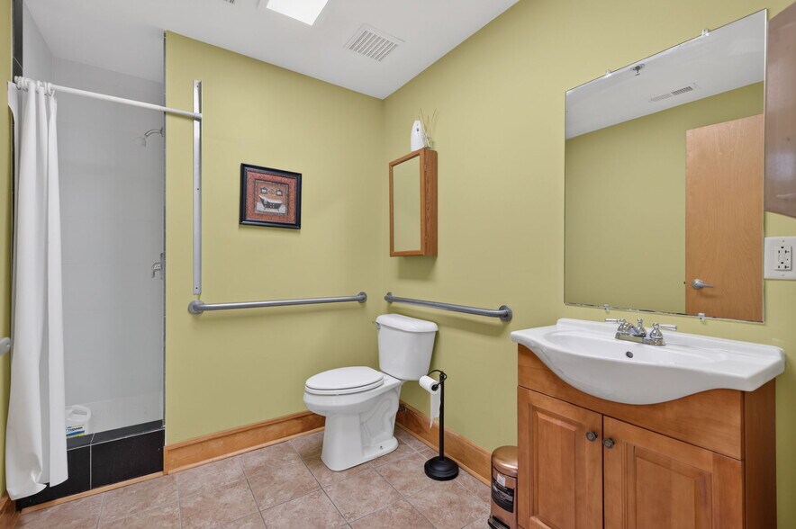 More Photos Of 1060-1090 Loftis Blvd, Newport News Office Residential For Sale