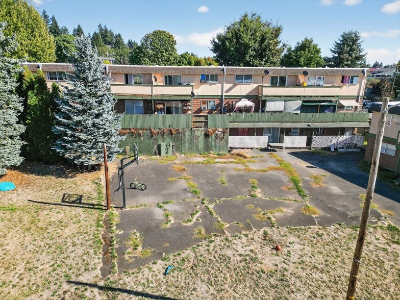 More Photos Of 6405 NE Hazel Dell Ave, Vancouver Apartments For Sale