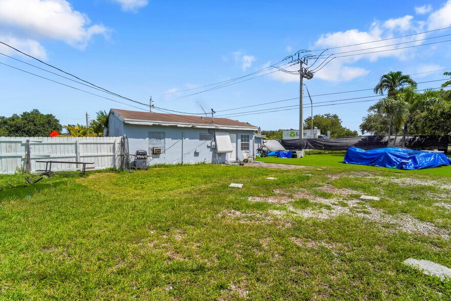 More Photos Of 41 William Rd, West Park Freestanding For Sale