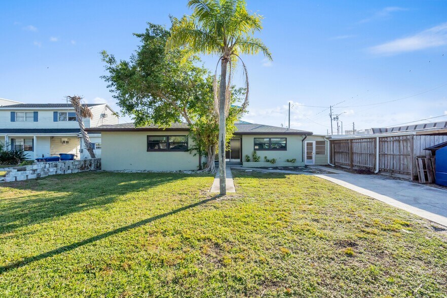 More Photos Of 800 Pasadena Ave S, South Pasadena Storefront Retail Residential For Sale