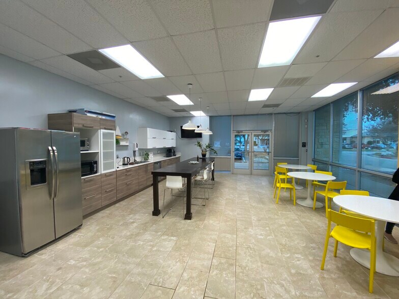 More Photos Of 3301 Matrix Dr, Richardson Research And Development For Sale