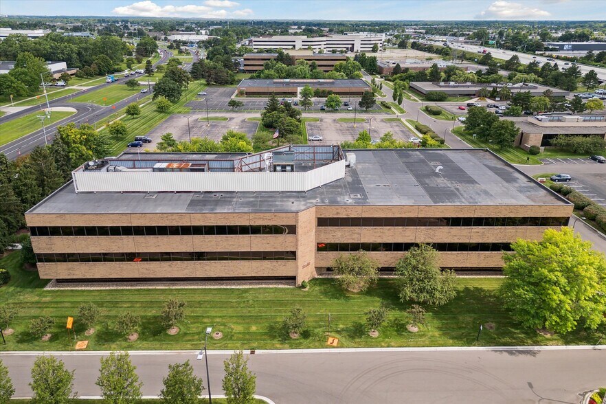 More Photos Of 950 Stephenson Hwy, Troy Loft Creative Space For Lease