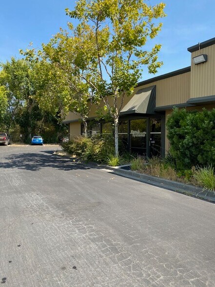 More Photos Of 37 Commercial Blvd, Novato Industrial For Lease