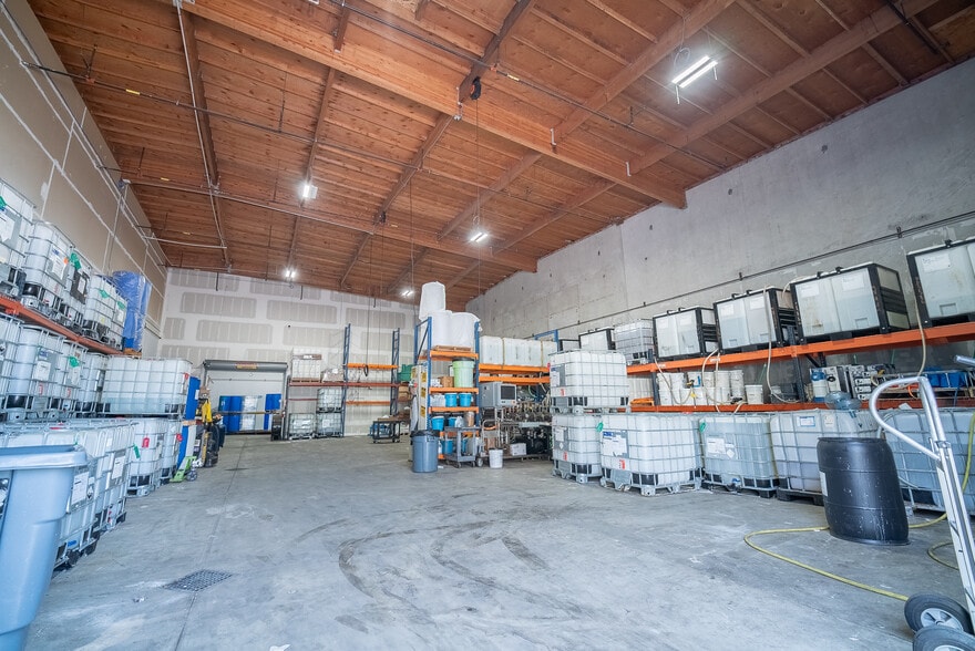 More Photos Of 4630 North Ave, Oceanside Warehouse For Lease