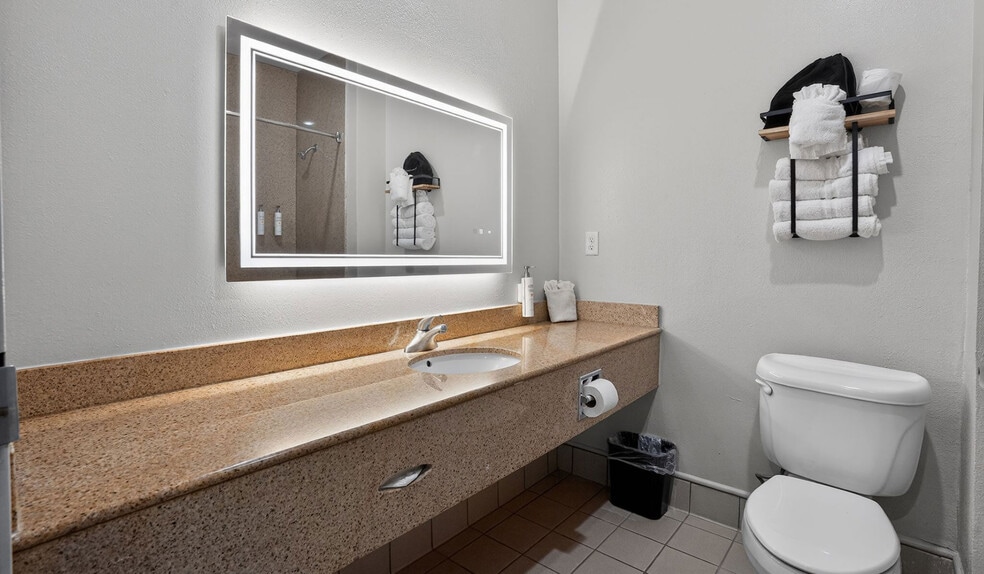 More Photos Of 415 Fm 1960 Rd E, Houston Hotel For Sale