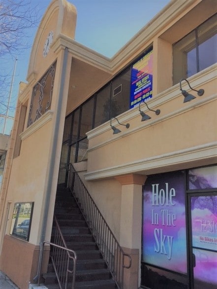 More Photos Of 21044 Sherman Way, Canoga Park Office For Lease