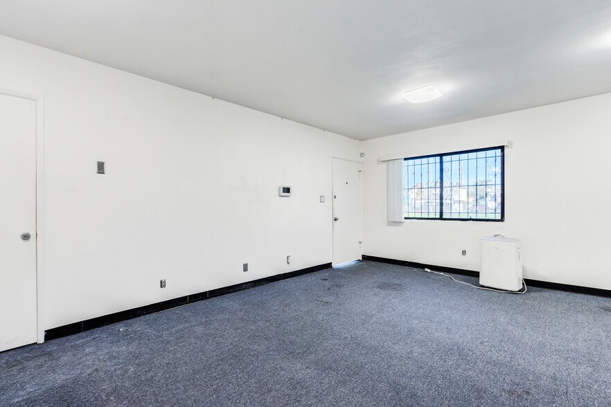 More Photos Of 8642 Venice Blvd, Los Angeles Office Residential For Sale