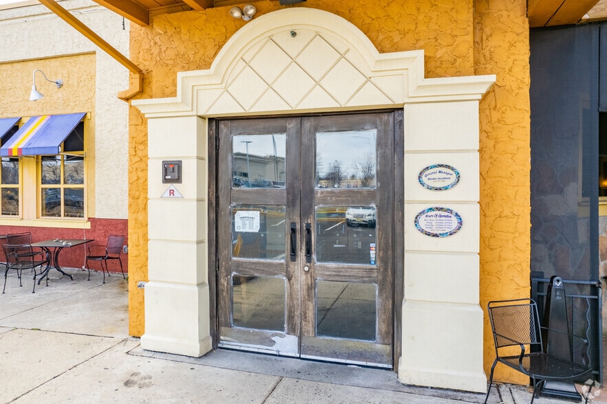 More Photos Of 4160 Church Rd, Mount Laurel Restaurant For Lease