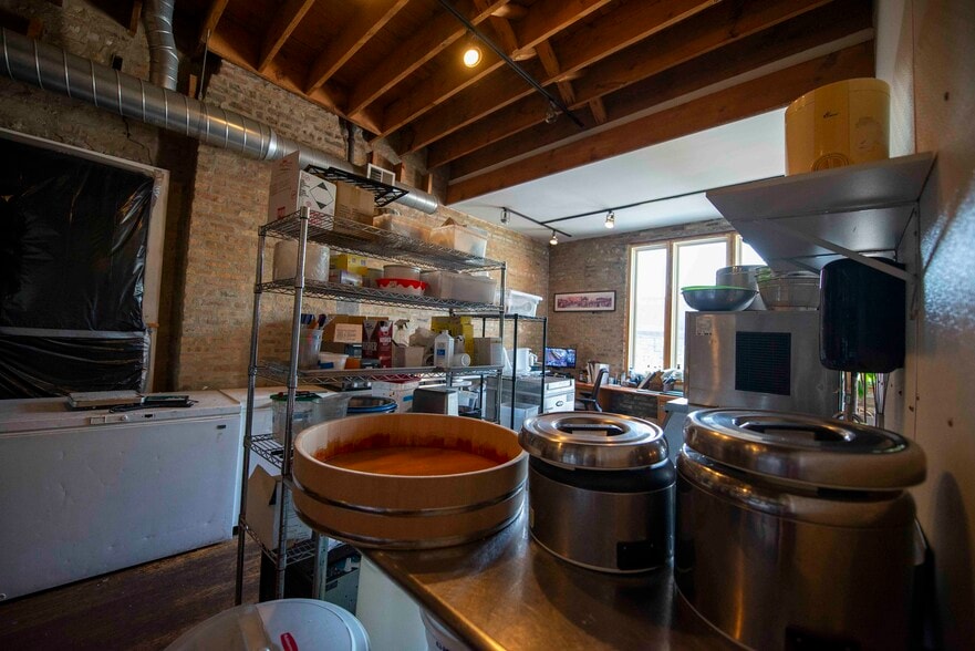 More Photos Of 1829 W Chicago Ave, Chicago Storefront Retail Residential For Lease