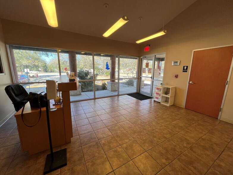More Photos Of 10613 FM 620, Austin Schools For Lease