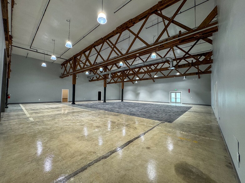 More Photos Of 90 S Garnet St, Tooele Warehouse For Lease