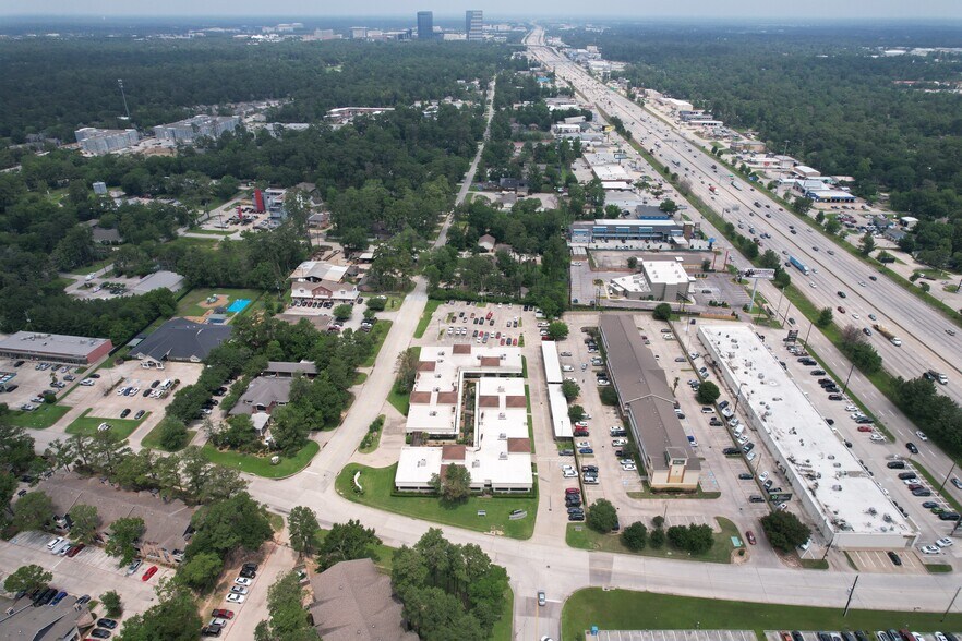 More Photos Of 200 Valleywood Dr, Spring Medical For Lease