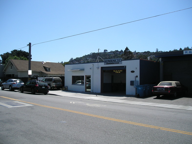 Primary Photo Of 1080 Old County Rd, Belmont Auto Repair For Lease