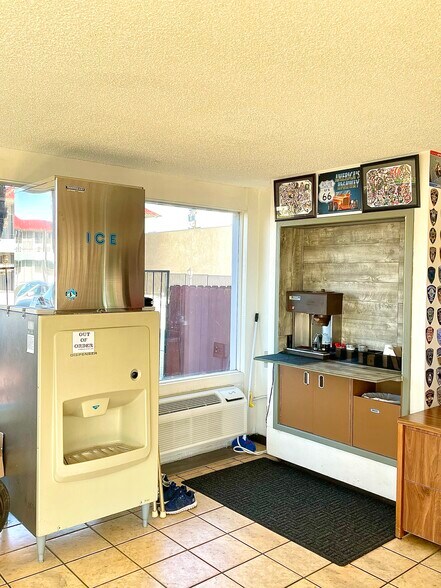 More Photos Of 1243 E Main St, Barstow Hotel For Sale