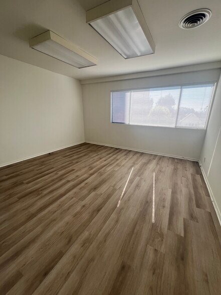 Primary Photo Of 6210 Wilshire Blvd, Los Angeles Office For Lease