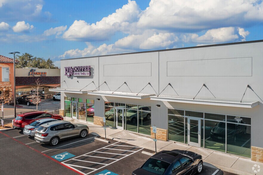 More Photos Of 9703 Bandera Rd, San Antonio Health Club For Lease