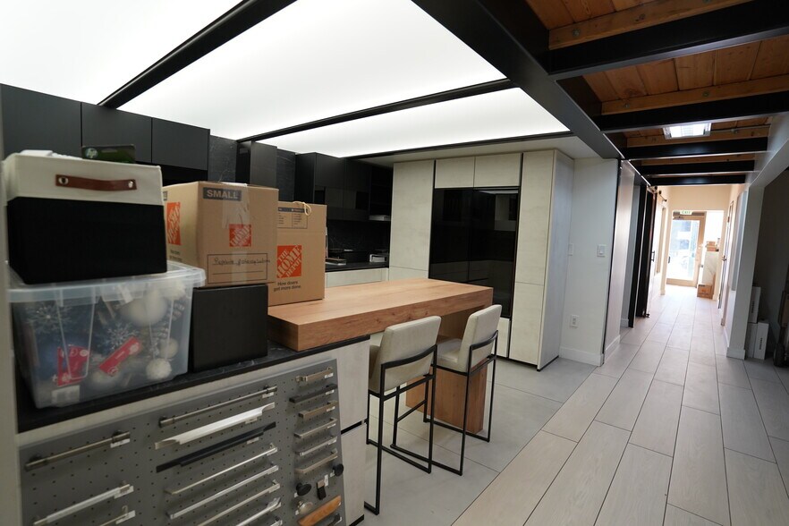 More Photos Of 482 S Broadway, Denver Storefront Retail Office For Lease