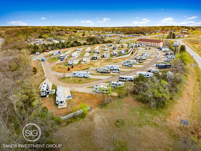 Primary Photo Of 219 W Flint Hills Blvd, Junction City Manufactured Housing Mobile Home Park For Sale