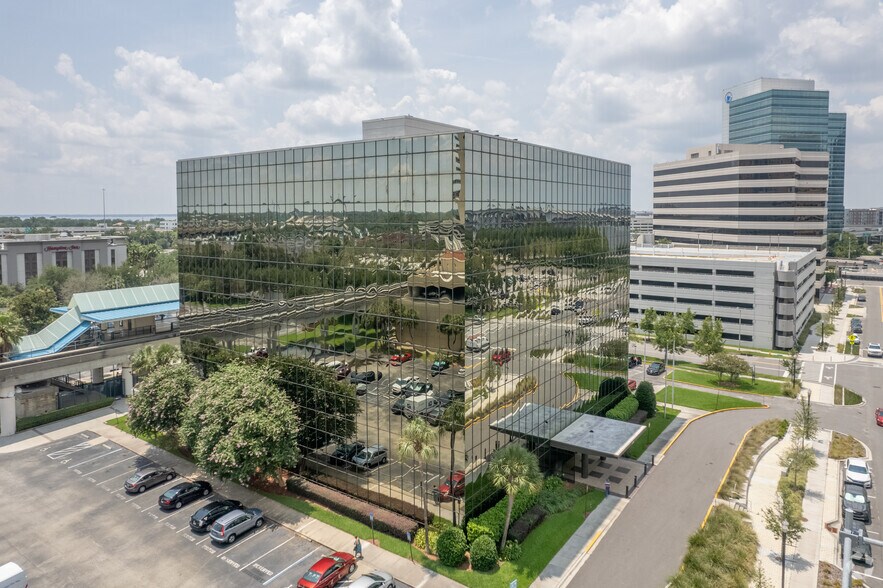 More Photos Of 1300 Riverplace Blvd, Jacksonville Office For Lease