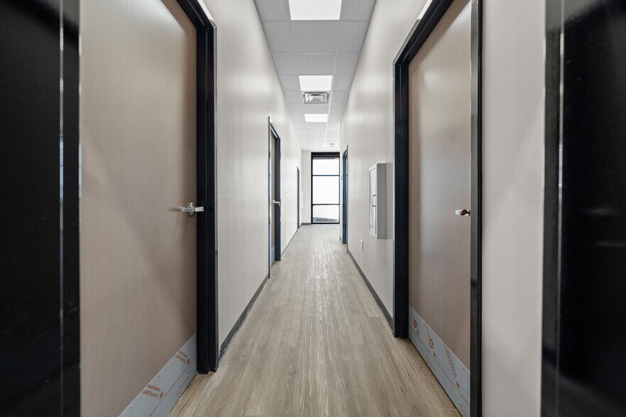 More Photos Of 1170 Dunlop Ln, Clarksville Industrial For Lease