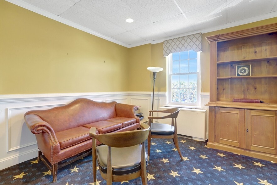 More Photos Of 313 Park Ave, Falls Church Medical For Sale
