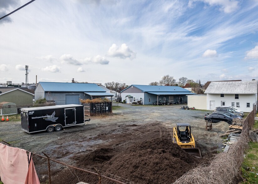 More Photos Of 507 Dover St, Easton Warehouse For Sale