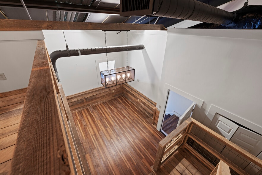 More Photos Of 226 W Washington St, Madison Freestanding For Sale
