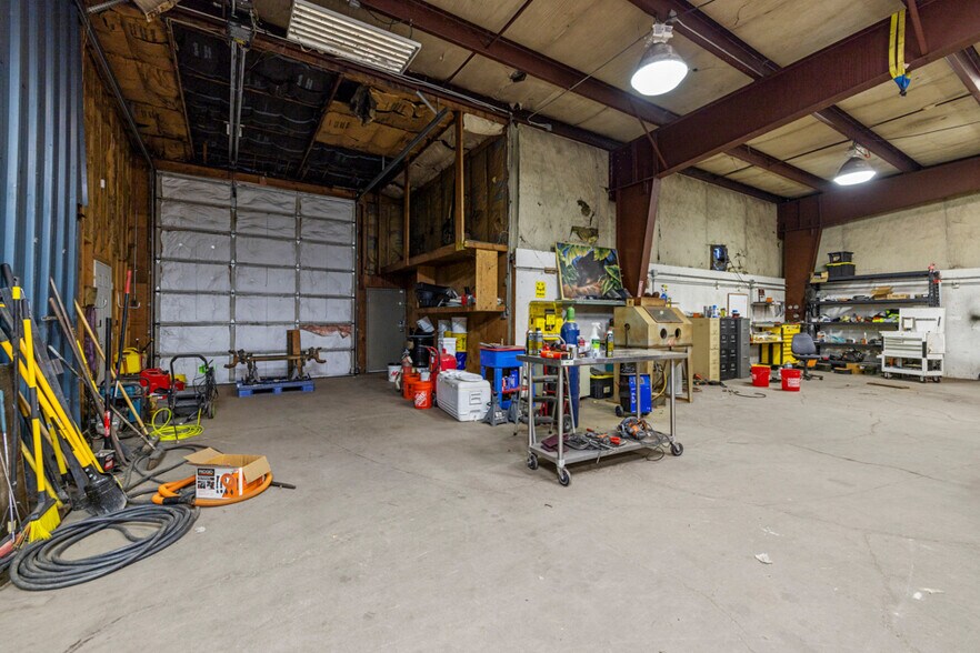 More Photos Of 3735 Washburn Way, Klamath Falls Warehouse For Lease