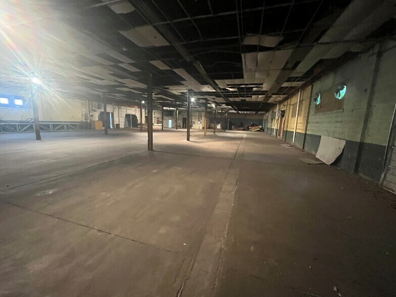 More Photos Of 14 Main St, Port Carbon Industrial For Lease