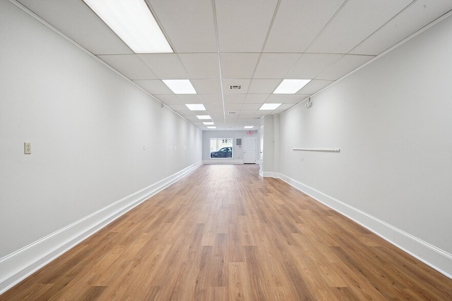 More Photos Of 4705 Iberville St, New Orleans Office For Sale