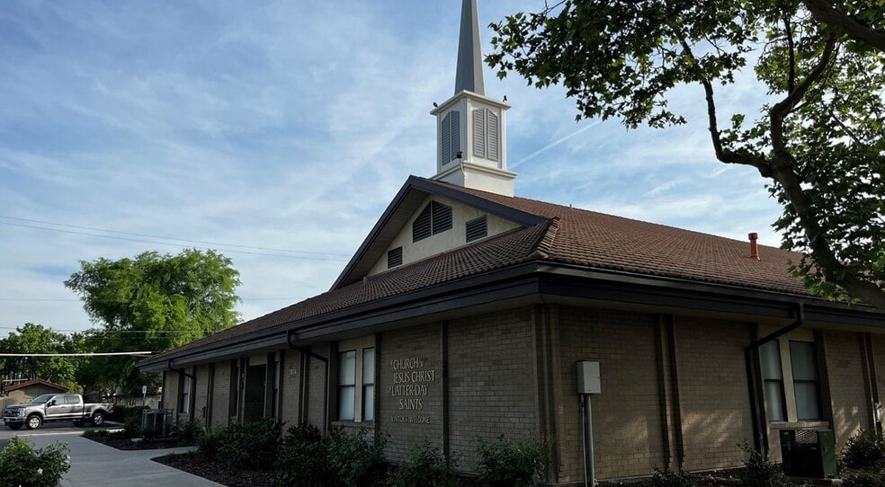 Primary Photo Of 1814 N Echo Ave, Fresno Religious Facility For Sale